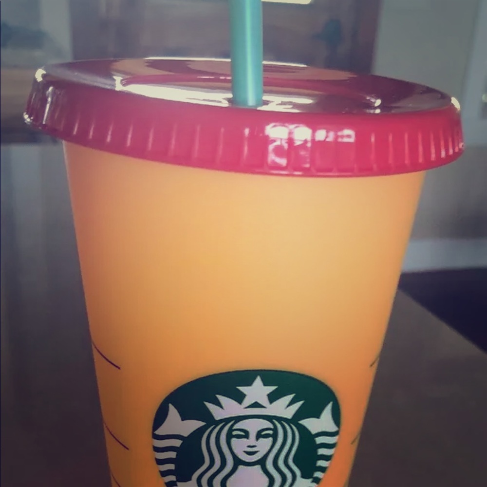 Starbucks color changing cup